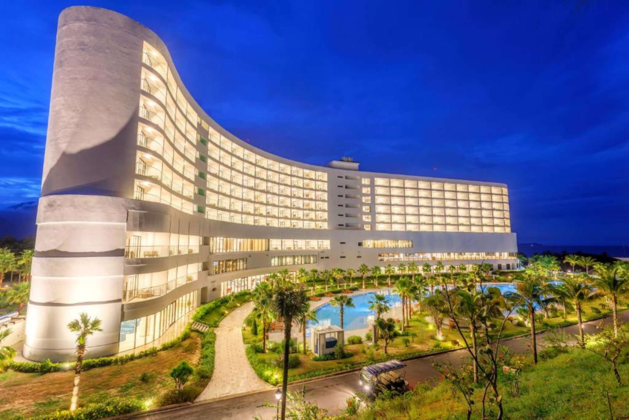 Toàn cảnh Selectum Noa Resort Cam Ranh